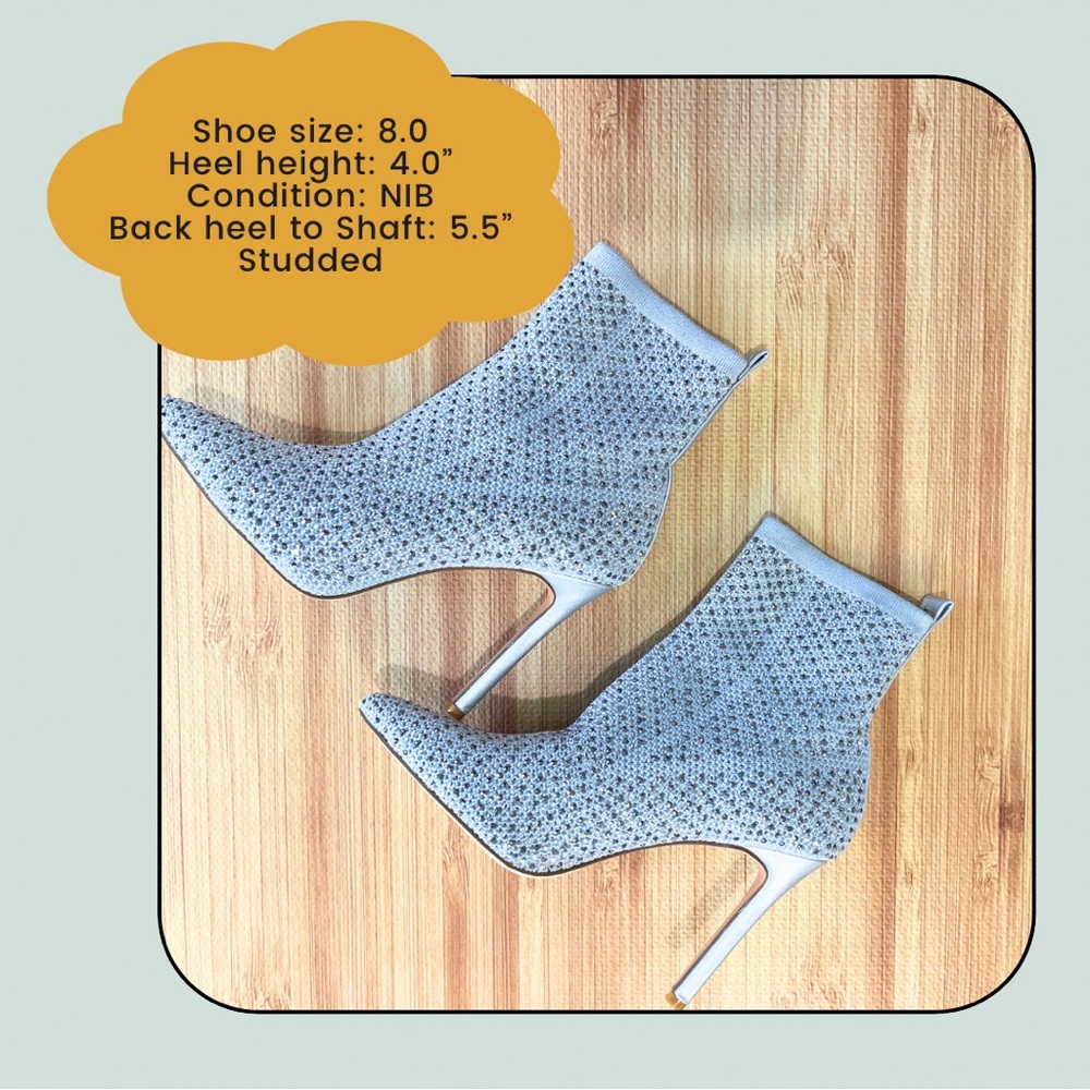 STUDDED SILVER SOCK BOOTIE SZ 8 NIB CONDITION